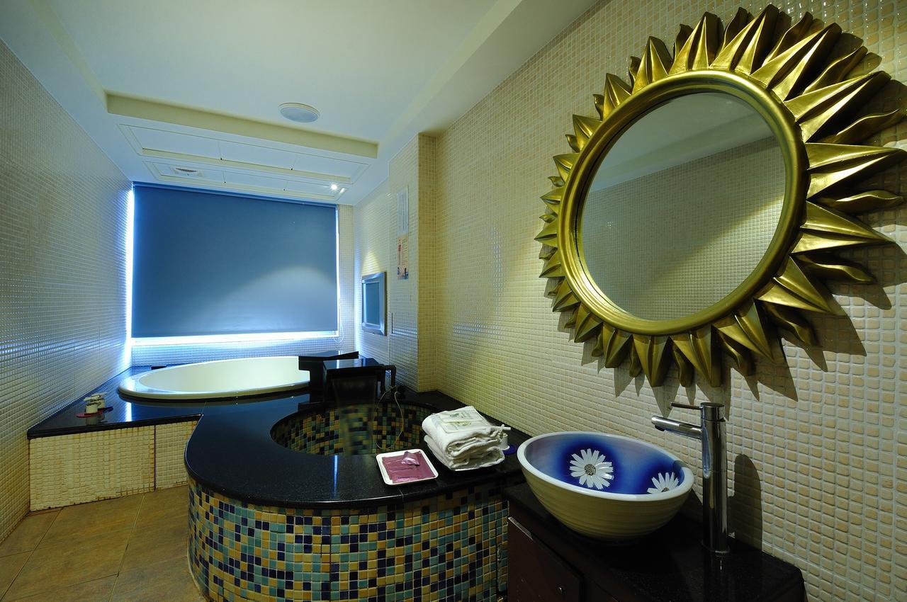 Jin Spa Resort Hotel Jinshan Buitenkant foto